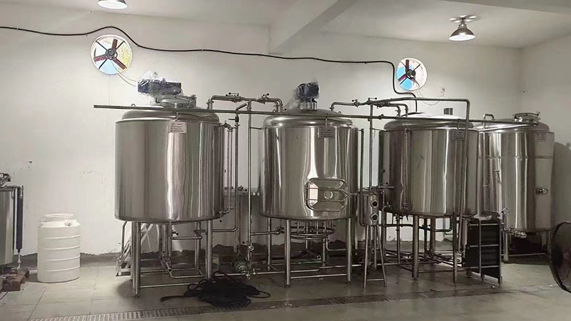 乌拉特中沧州075精酿啤酒厂